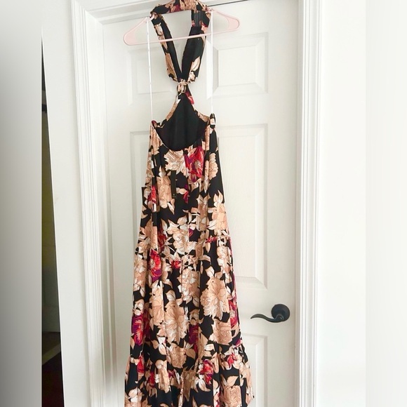 NWT Lulus Midsummer Moment Black Floral Print Cutout Halter Maxi Dress Medium - Picture 9 of 11